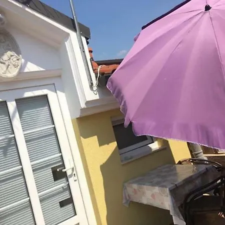 Djura Apartmanhotel 4*