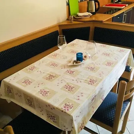 Djura Aparthotel *