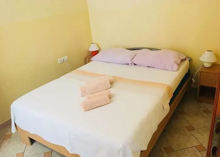 Aparthotel Djura